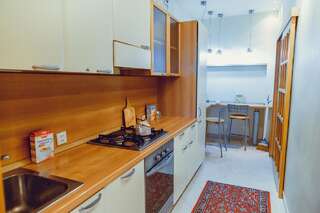 Апартаменты Clock Tower Apartment in Baku Баку Апартаменты с балконом-2