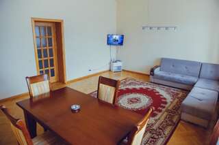 Апартаменты Clock Tower Apartment in Baku Баку Апартаменты с балконом-53