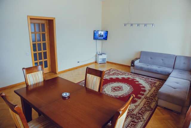 Апартаменты Clock Tower Apartment in Baku Баку-16